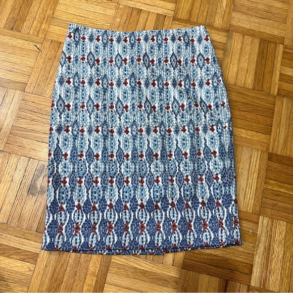 NWT Loft Blue Business Casual Pencil Midi Skirt Size 2 - Picture 1 of 5